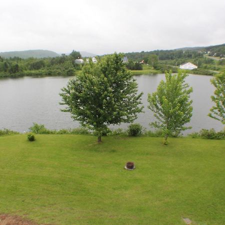Manoir Des Lacs Lac Baker エクステリア 写真